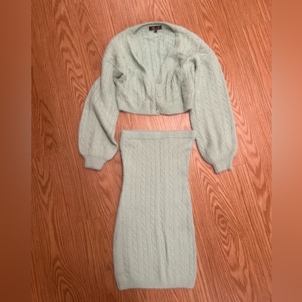 Fashion nova blue fuzzy midi skirt sweater set size small ✨ new without tags